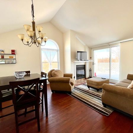 Chaleureux Condo A Magog ภายนอก รูปภาพ